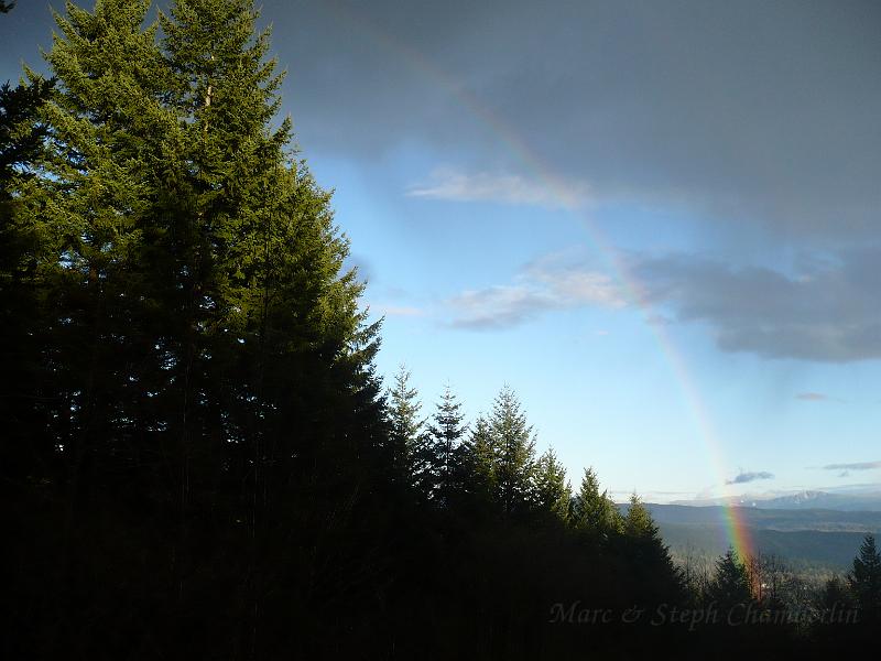 P1010391.jpg - A nice rainbow