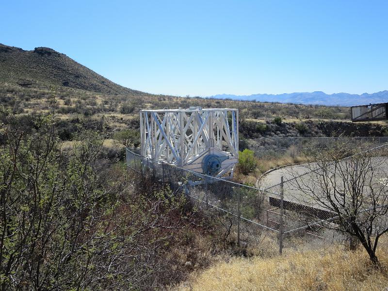 IMG_0803.JPG - The old MMTO telescope superstructure! Now rusting away in the desert.