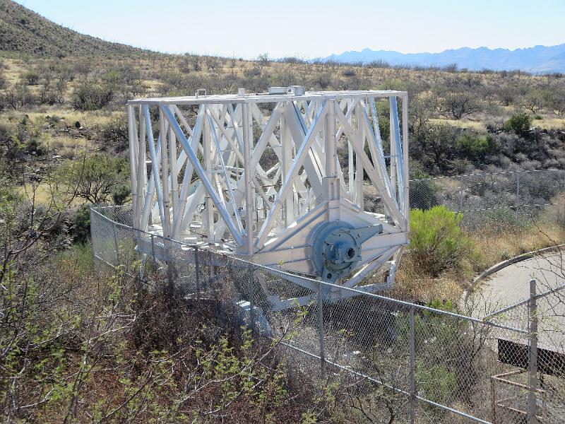 IMG_0804.JPG - The old MMTO telescope superstructure! Now rusting away in the desert.